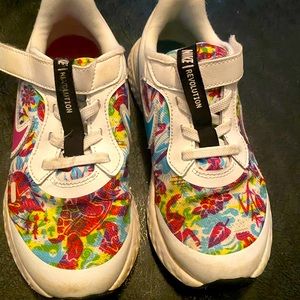 Nike revolution shoes size 13